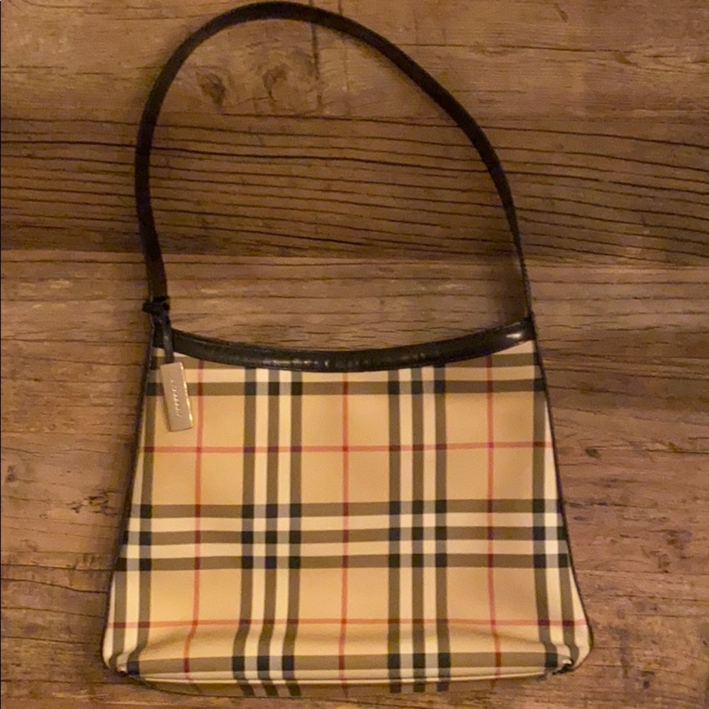 Burberry purse